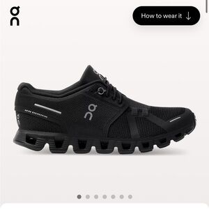 On Cloud Women’s all black size 8 worn once